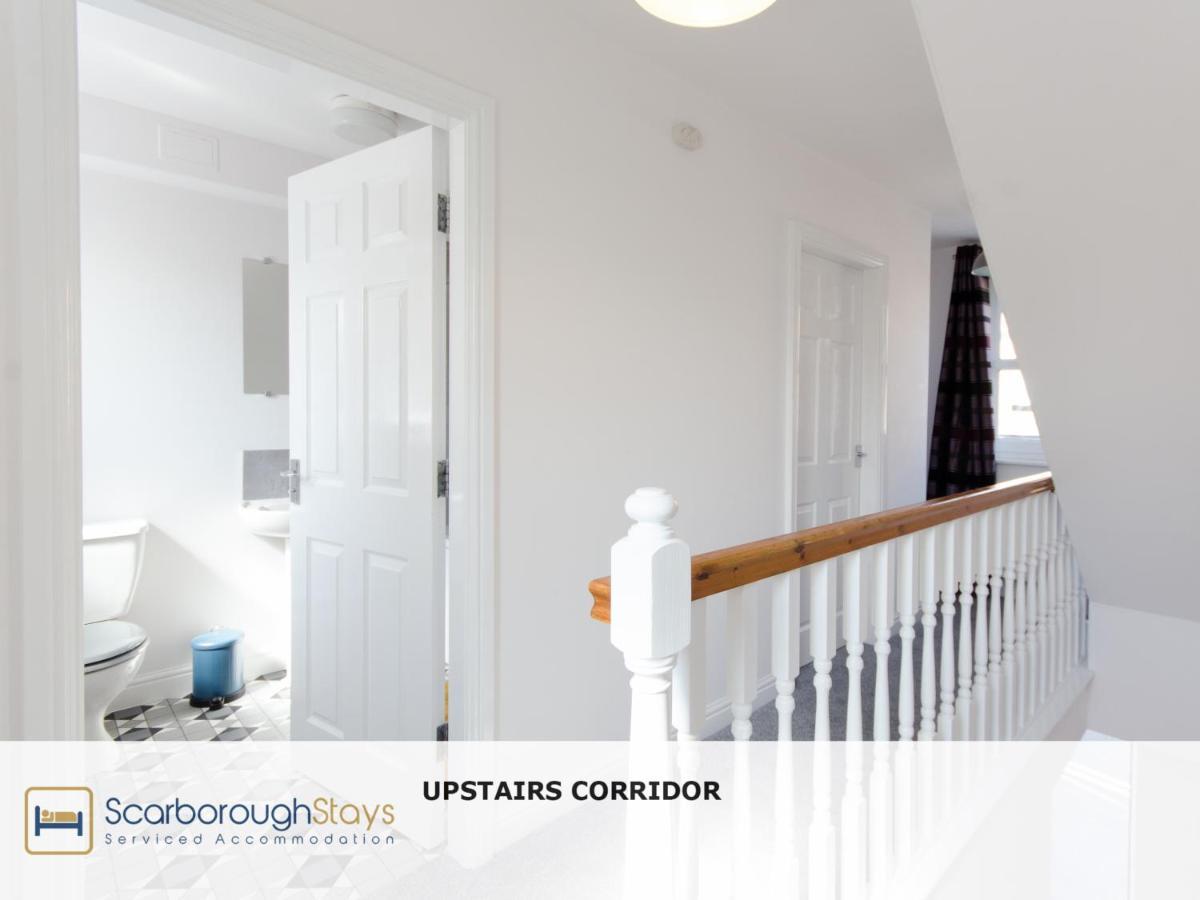 Candler Lodge - 3 Bedroom Townhouse With Parking - Patio Area & Seating Scarborough Eksteriør bilde
