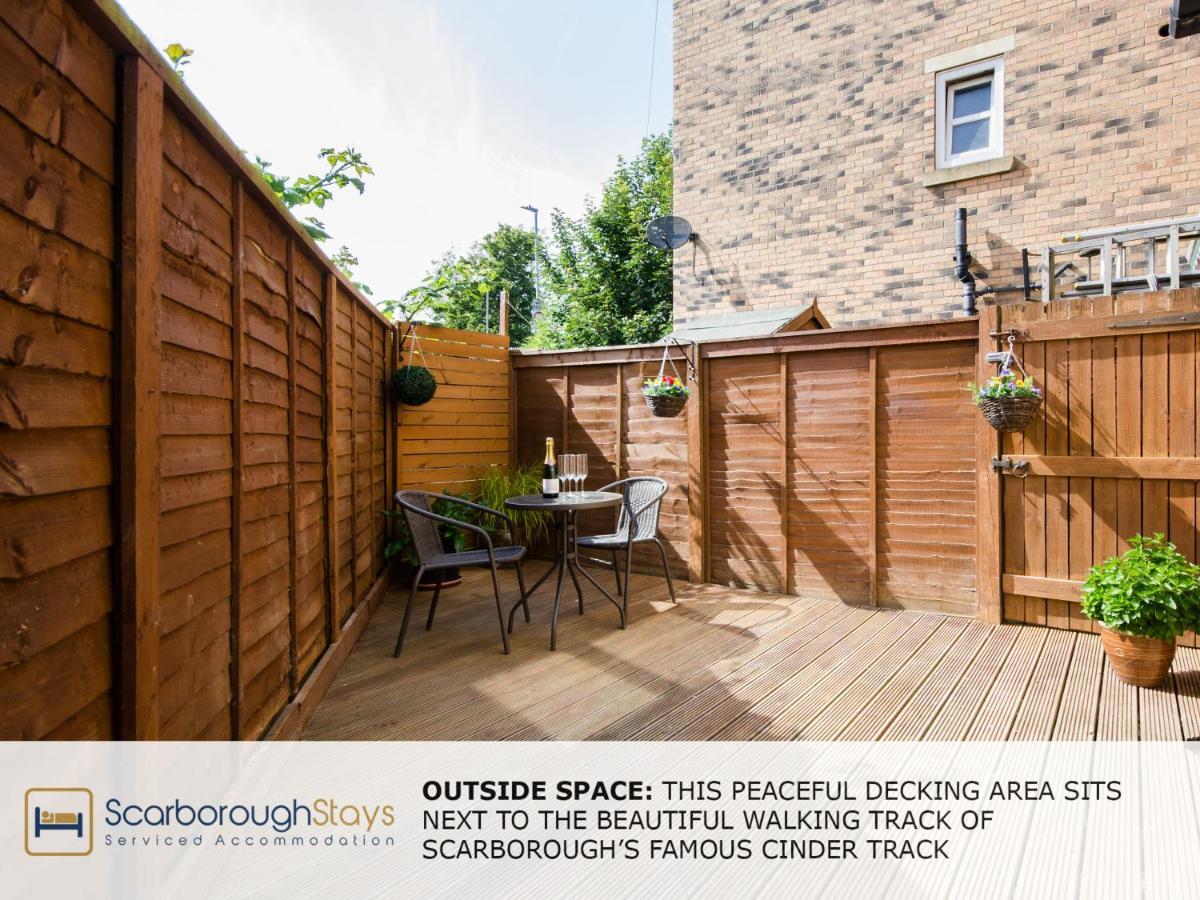 Candler Lodge - 3 Bedroom Townhouse With Parking - Patio Area & Seating Scarborough Eksteriør bilde