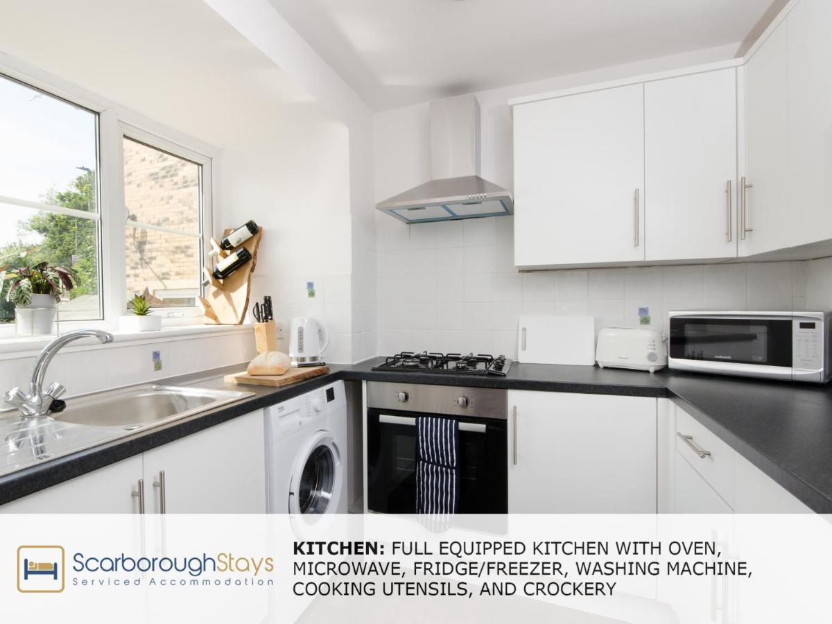 Candler Lodge - 3 Bedroom Townhouse With Parking - Patio Area & Seating Scarborough Eksteriør bilde