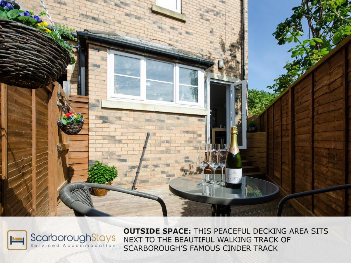 Candler Lodge - 3 Bedroom Townhouse With Parking - Patio Area & Seating Scarborough Eksteriør bilde