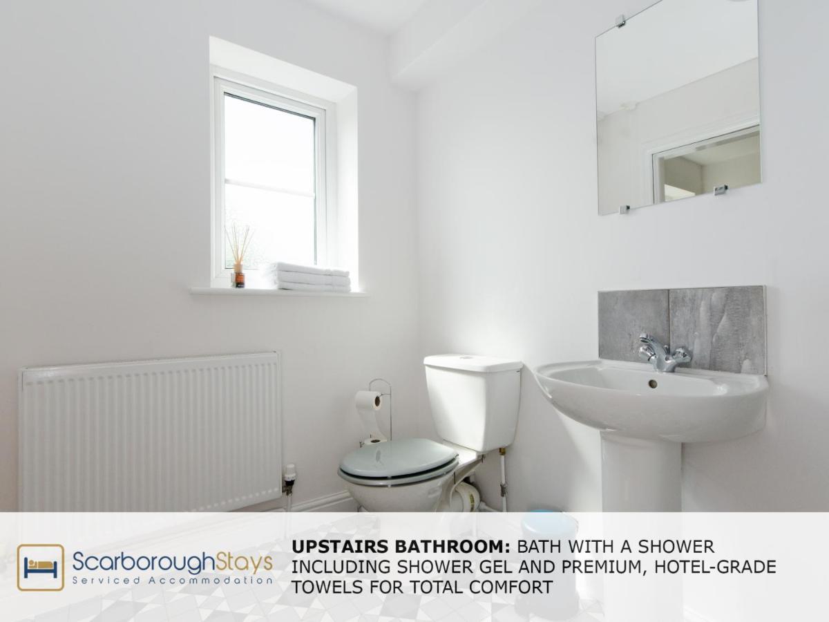 Candler Lodge - 3 Bedroom Townhouse With Parking - Patio Area & Seating Scarborough Eksteriør bilde