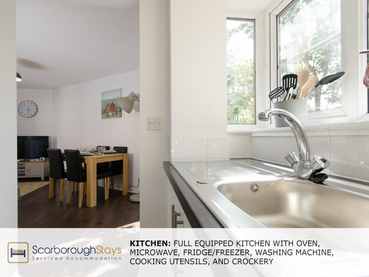 Candler Lodge - 3 Bedroom Townhouse With Parking - Patio Area & Seating Scarborough Eksteriør bilde