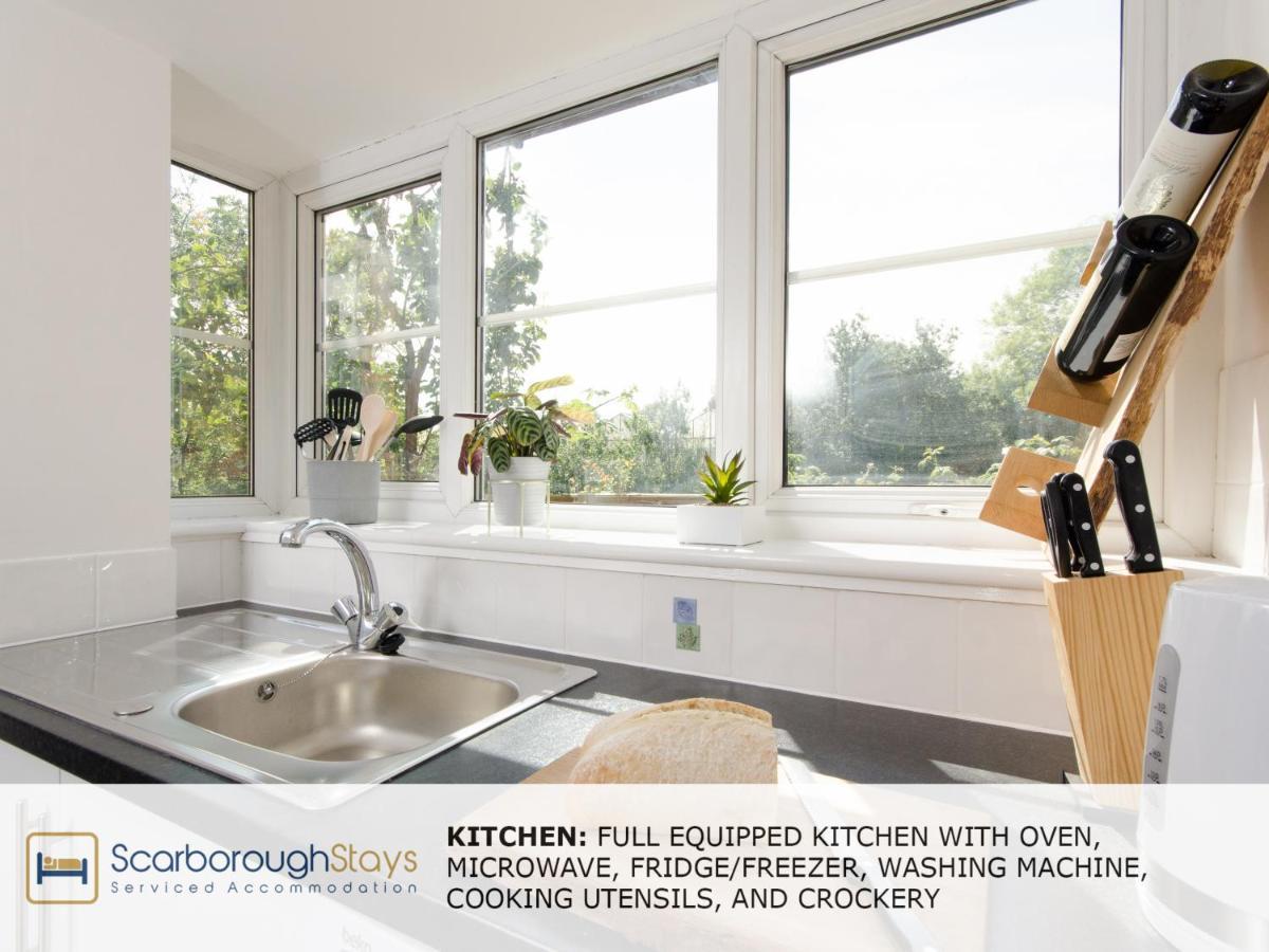 Candler Lodge - 3 Bedroom Townhouse With Parking - Patio Area & Seating Scarborough Eksteriør bilde
