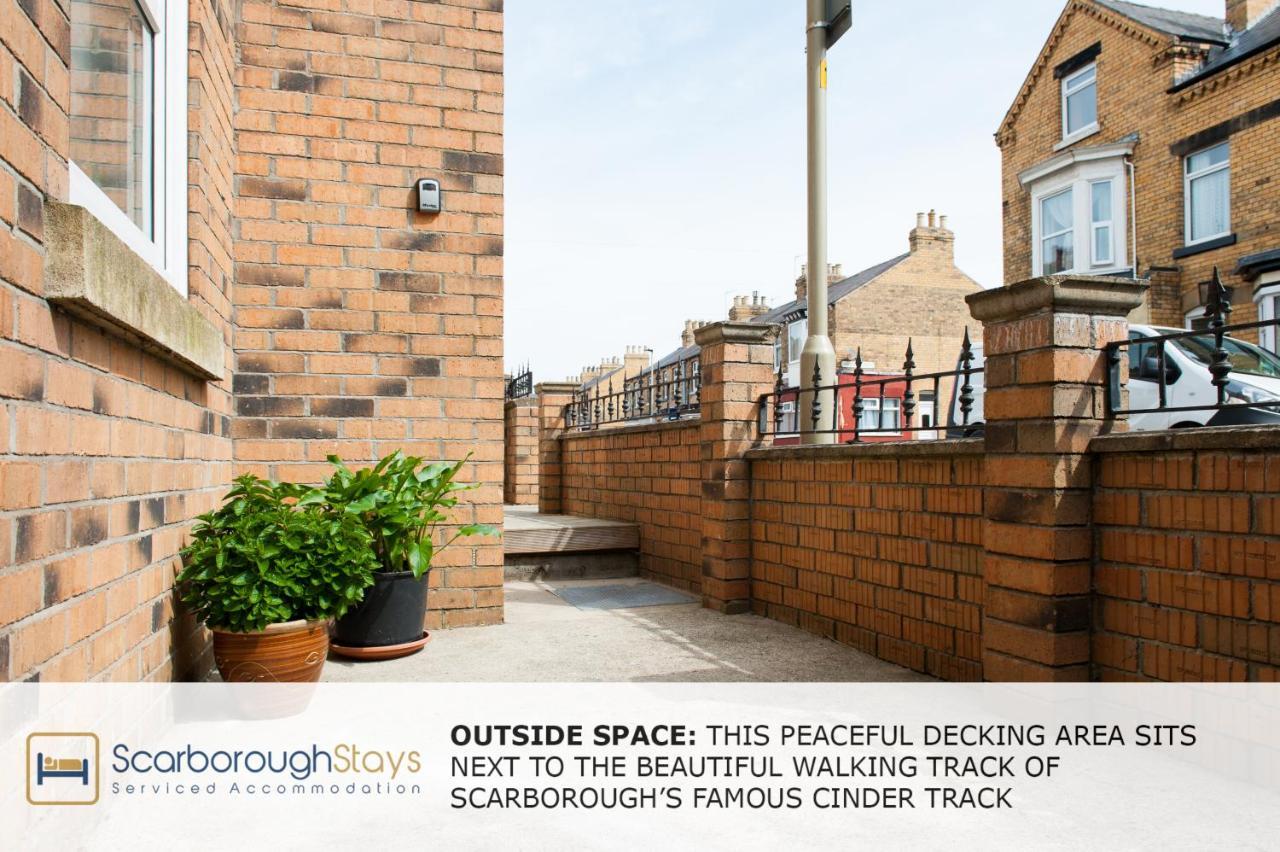 Candler Lodge - 3 Bedroom Townhouse With Parking - Patio Area & Seating Scarborough Eksteriør bilde
