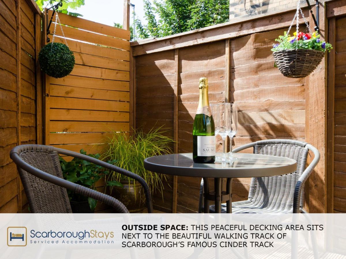 Candler Lodge - 3 Bedroom Townhouse With Parking - Patio Area & Seating Scarborough Eksteriør bilde